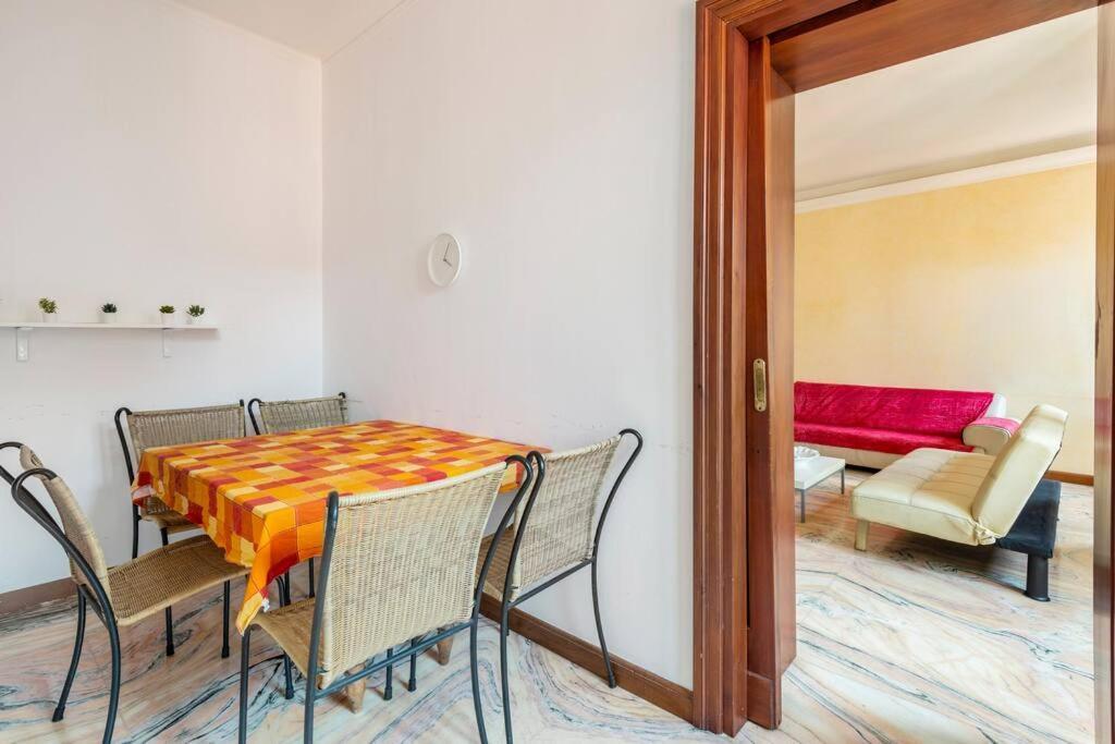 מאנטובה Apartment Under The Basilica Of Sant'Andrea מראה חיצוני תמונה